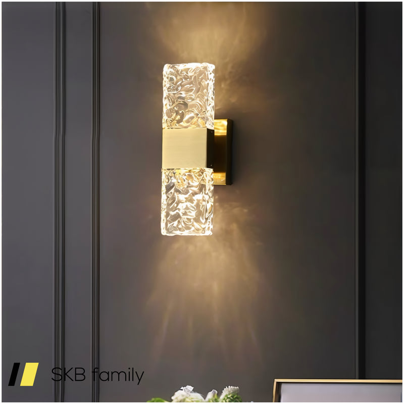 Grand Glass Wall Lamp 240914-234918", "refusal": null